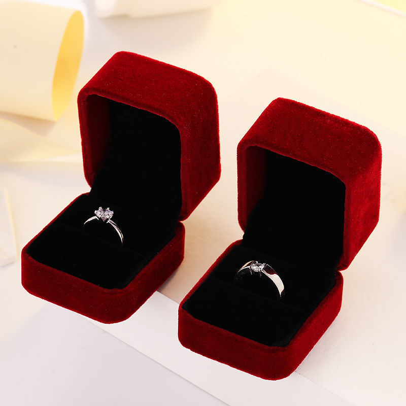 Square Red Engagement Velvet E - Body Jewelry Display 评论和价格