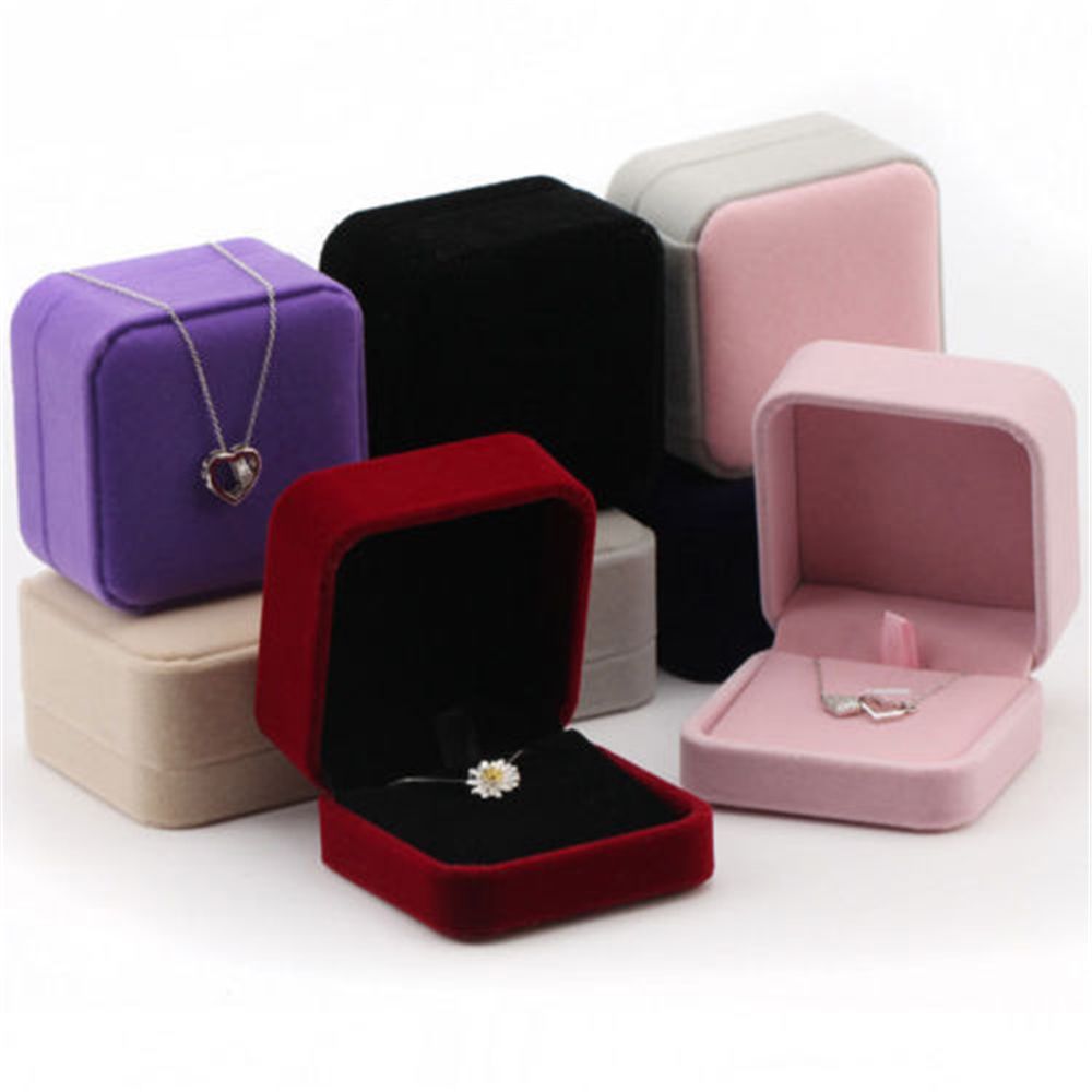 Square Red Engagement Velvet E - Body Jewelry Display 评论和价格